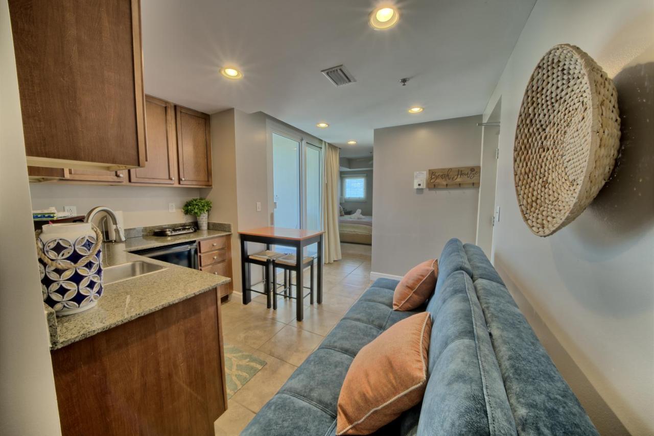 Sterling Breeze - Cozy Beachfront One Bedroom Condo Panama City Beach Exterior photo